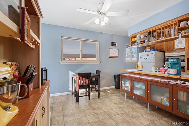 357 S Byfield Street, Westland, MI 48186