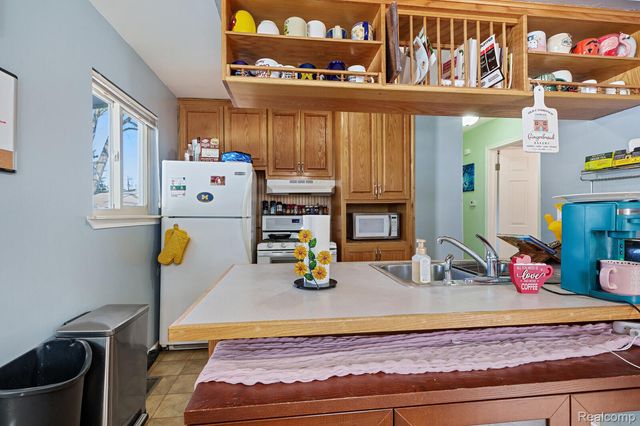 357 S Byfield Street, Westland, MI 48186