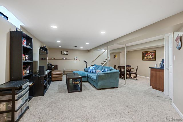 357 S Byfield Street, Westland, MI 48186