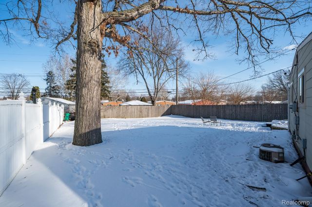 357 S Byfield Street, Westland, MI 48186