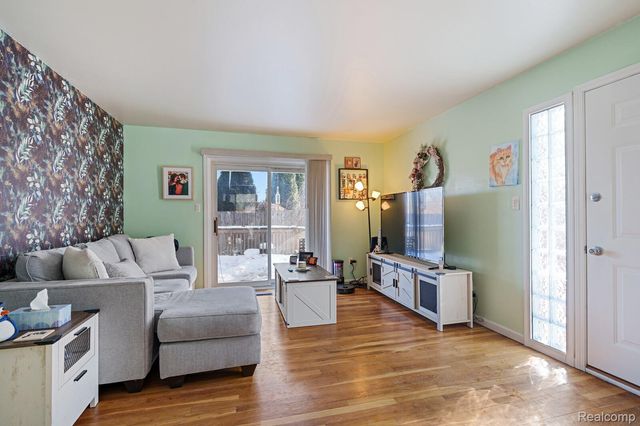 357 S Byfield Street, Westland, MI 48186