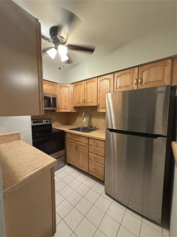 600 Layne Boulevard 117, Hallandale Beach, FL 33009