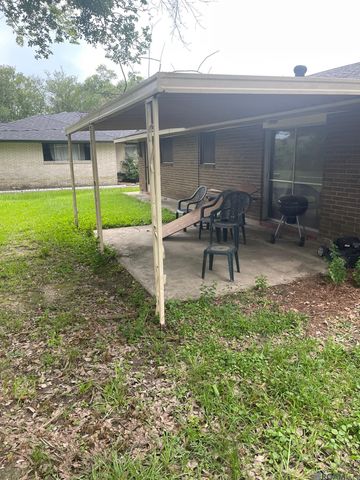 1112 Bayberry Ave, Baton Rouge, LA 70807