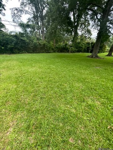 1112 Bayberry Ave, Baton Rouge, LA 70807