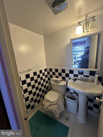 2202 Greenery Ln # 301-22, Silver Spring, MD 20906