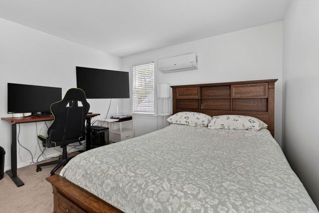 40 Old Farm Rd, North Attleboro, MA 02760