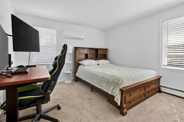 40 Old Farm Rd, North Attleboro, MA 02760