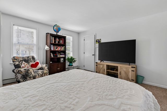 40 Old Farm Rd, North Attleboro, MA 02760