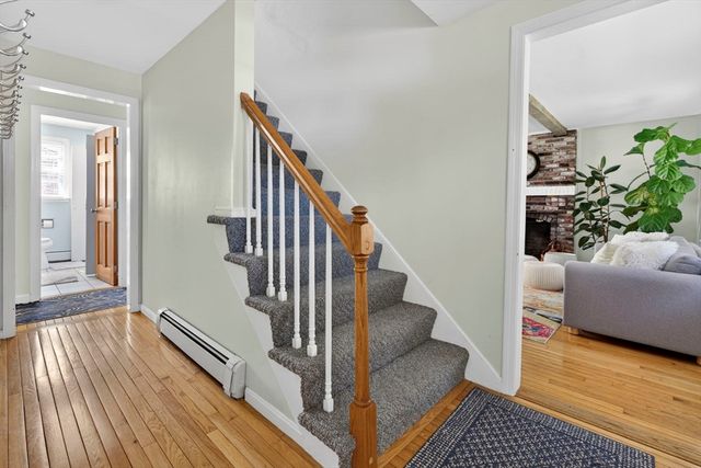 40 Old Farm Rd, North Attleboro, MA 02760
