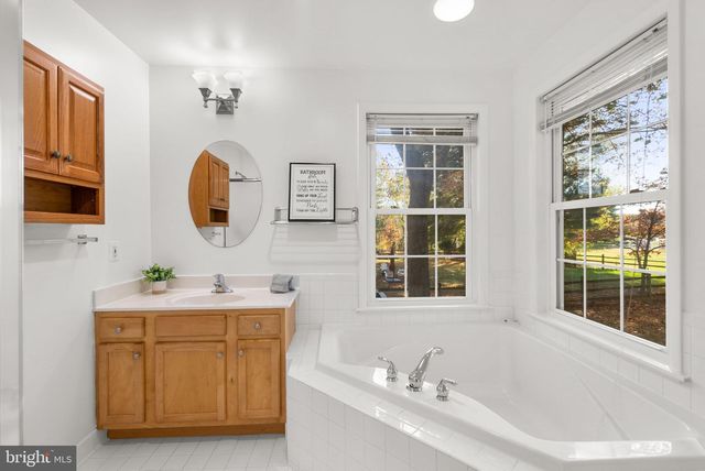 9518 PAMPLONA RD, Columbia, MD 21045