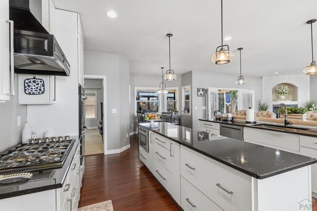 1073 W El Esperante Dr, Pueblo West, CO 81007