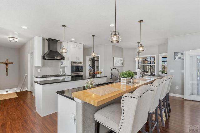 1073 W El Esperante Dr, Pueblo West, CO 81007