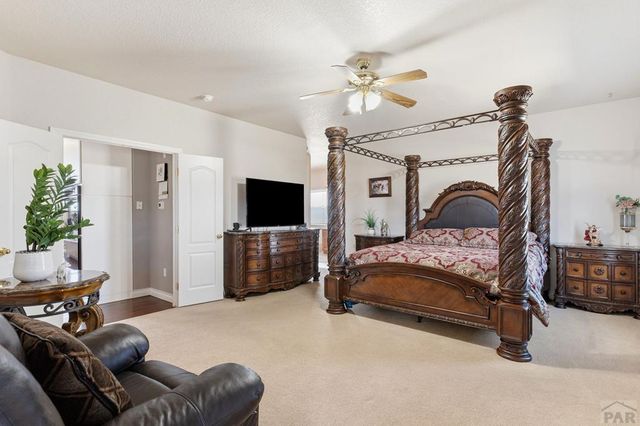 1073 W El Esperante Dr, Pueblo West, CO 81007