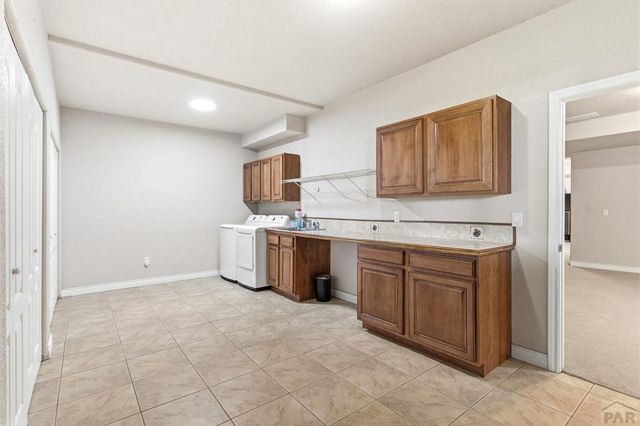 1073 W El Esperante Dr, Pueblo West, CO 81007