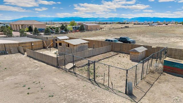 1073 W El Esperante Dr, Pueblo West, CO 81007