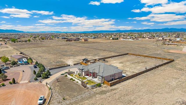 1073 W El Esperante Dr, Pueblo West, CO 81007
