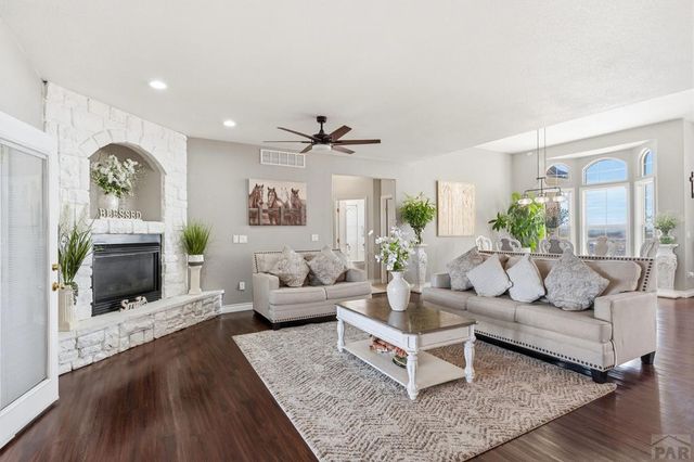 1073 W El Esperante Dr, Pueblo West, CO 81007
