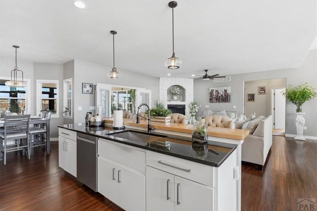 1073 W El Esperante Dr, Pueblo West, CO 81007