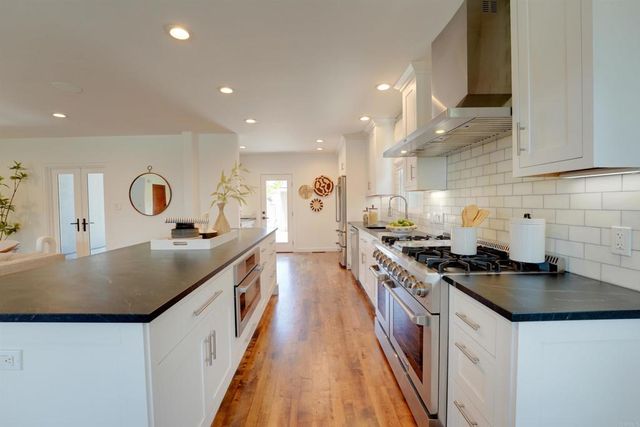 2020 Willow Street, San Diego, CA 92106
