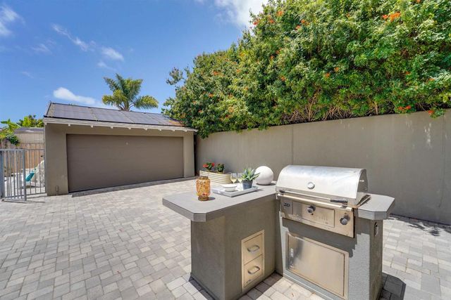 2020 Willow Street, San Diego, CA 92106