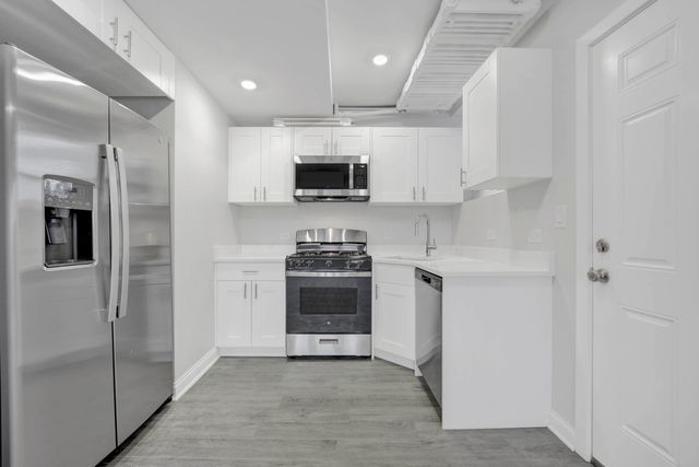 4454 W Parker Avenue G, Chicago, IL 60639