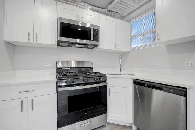 4454 W Parker Avenue G, Chicago, IL 60639