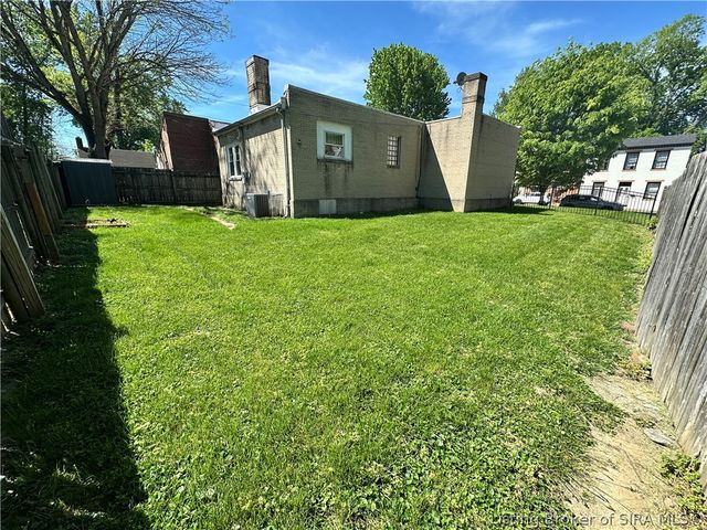 716 walnut Street, Madison, IN 47250