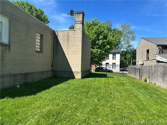 716 walnut Street, Madison, IN 47250