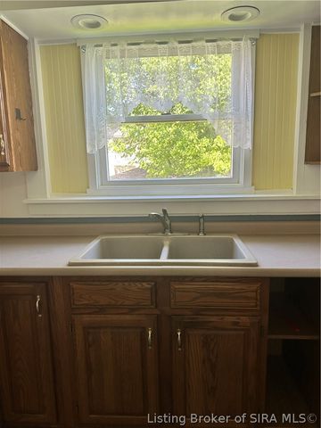716 walnut Street, Madison, IN 47250