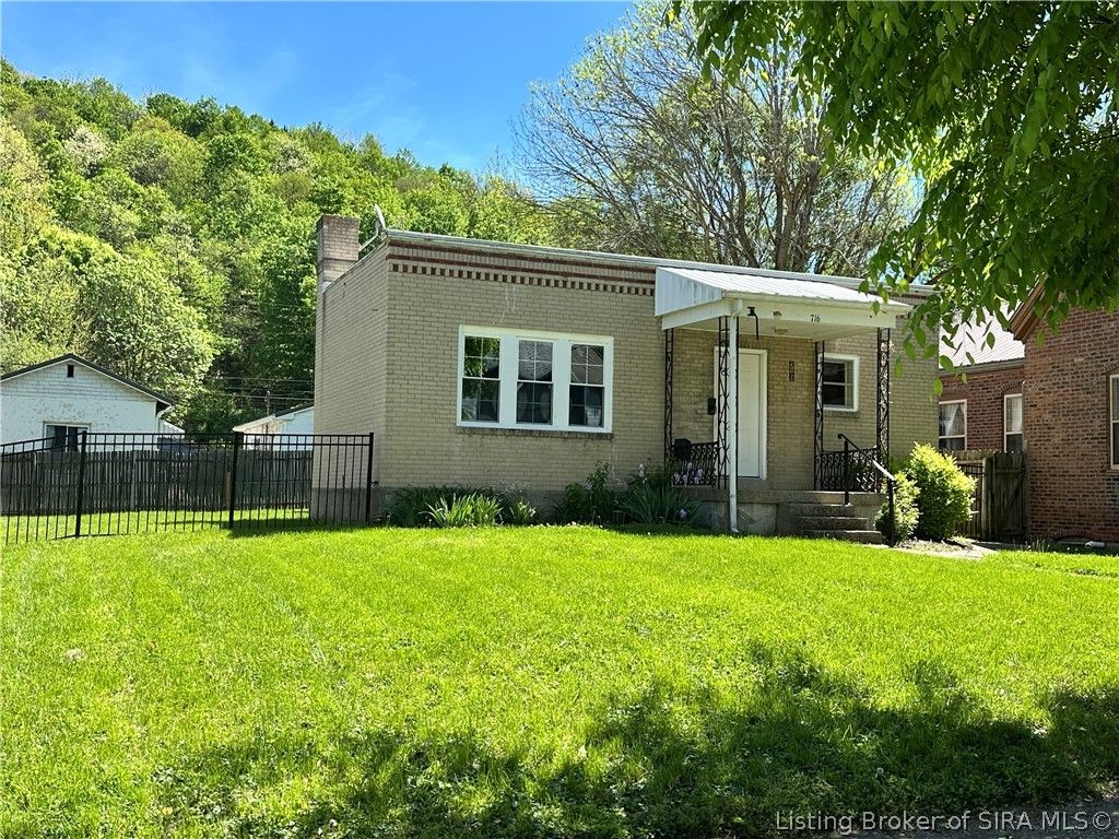 716 walnut Street, Madison, IN 47250