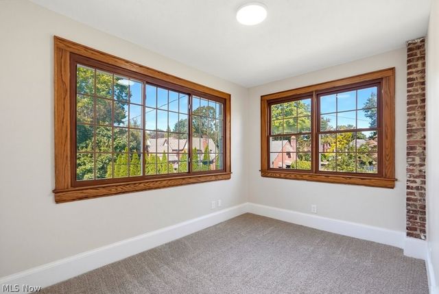 1395 W Market Street, Akron, OH 44313