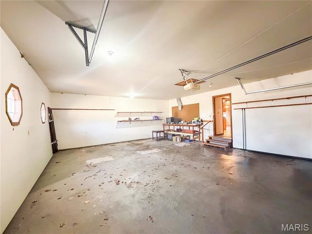 2560 Highway N, Pacific, MO 63069