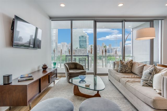 3130 N Harwood Street 707, Dallas, TX 75201