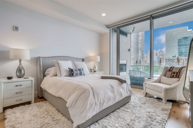 3130 N Harwood Street 707, Dallas, TX 75201