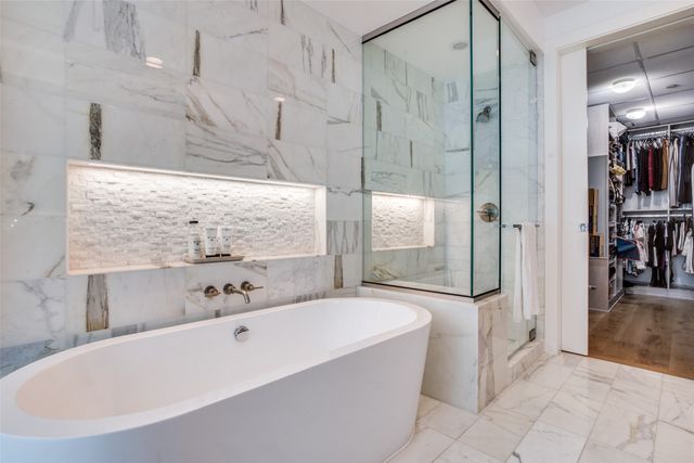 3130 N Harwood Street 707, Dallas, TX 75201