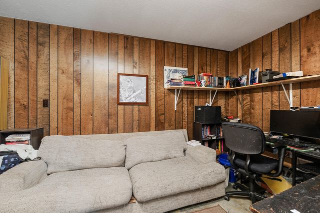 1302 Valley Avenue, Ava, MO 65608