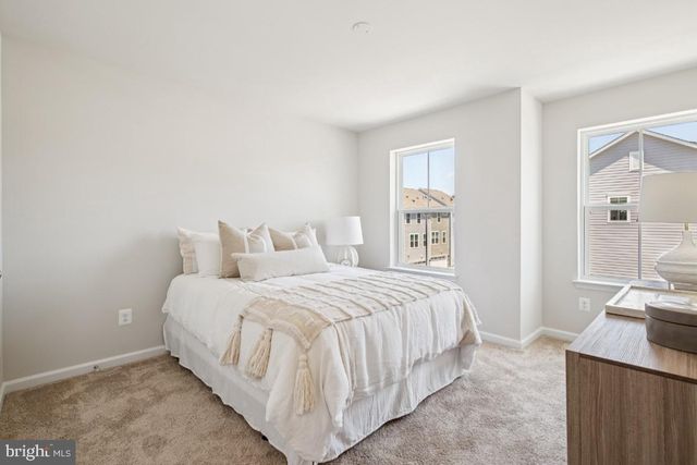 9749 GAELIC PL PL, Waldorf, MD 20601