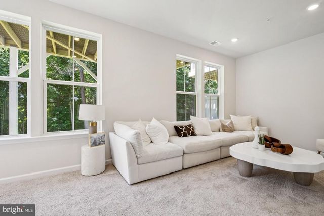 9749 GAELIC PL PL, Waldorf, MD 20601