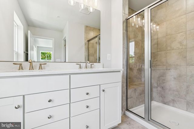 9749 GAELIC PL PL, Waldorf, MD 20601