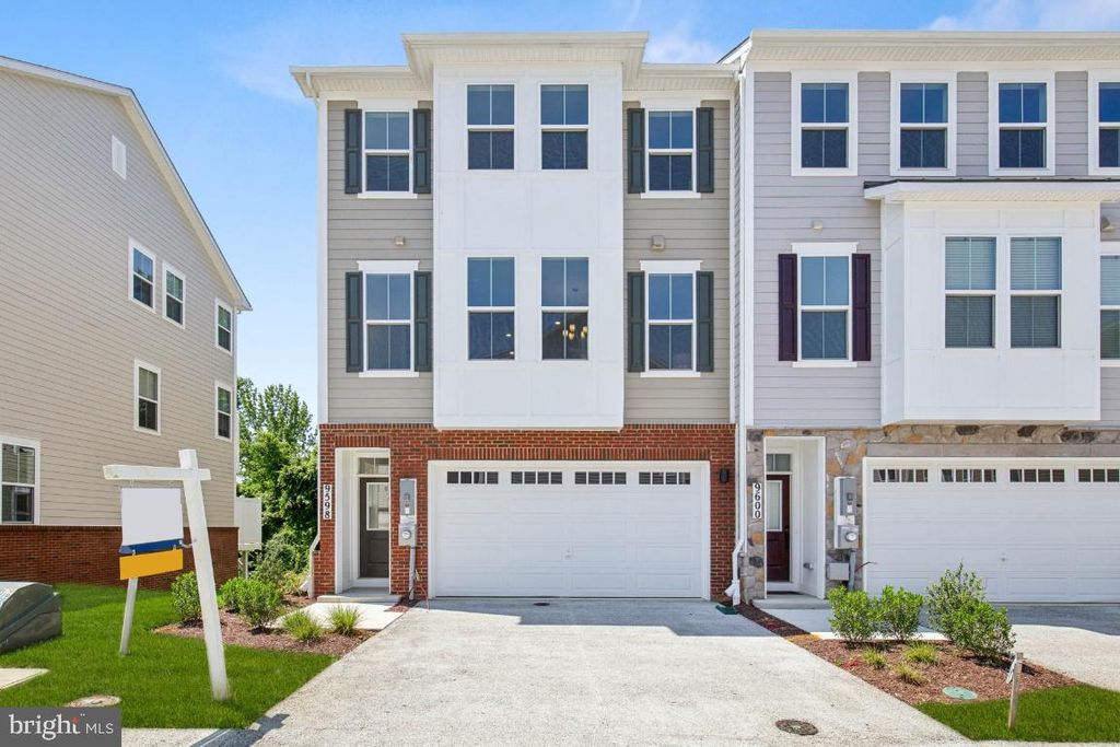 9749 GAELIC PL PL, Waldorf, MD 20601