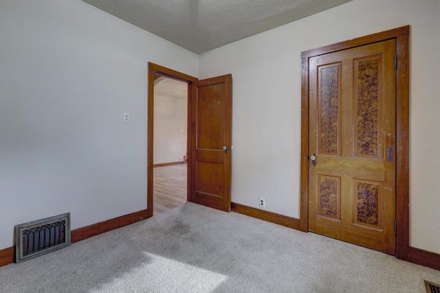 231 N NASH STREET, Hortonville, WI 54944