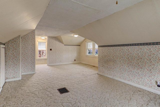 231 N NASH STREET, Hortonville, WI 54944