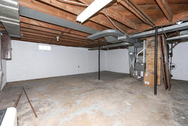 231 N NASH STREET, Hortonville, WI 54944