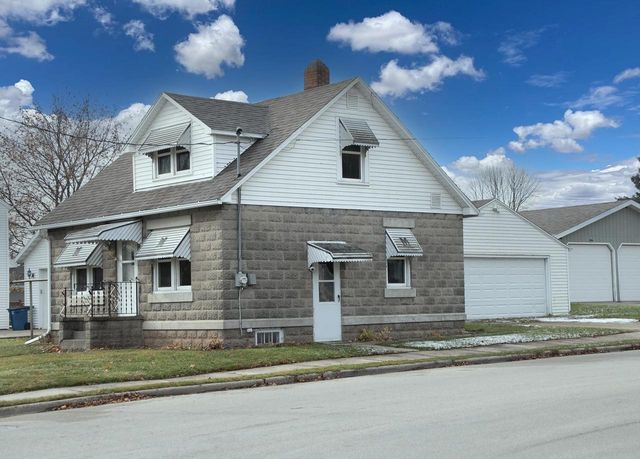 231 N NASH STREET, Hortonville, WI 54944