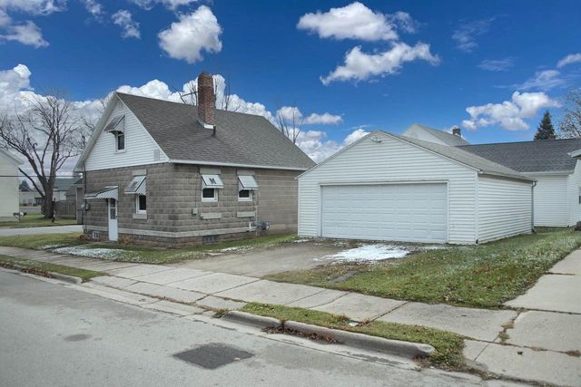 231 N NASH STREET, Hortonville, WI 54944