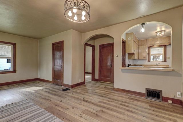 231 N NASH STREET, Hortonville, WI 54944