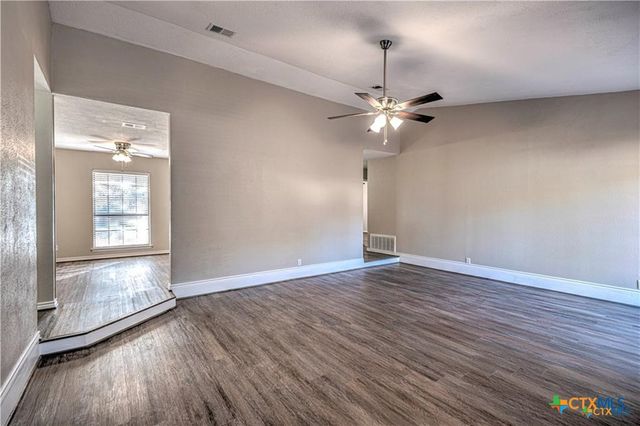 1914 Buckskin Trail, Temple, TX 76502