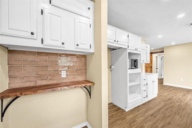 6930 SW Forest Ave, Lawton, OK 73505