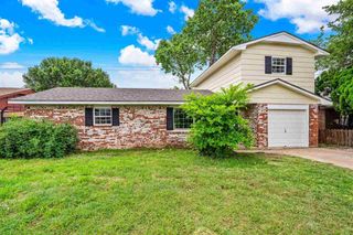 6930 SW Forest Ave, Lawton, OK 73505