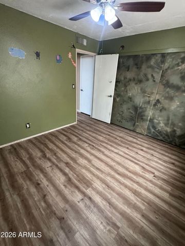 2602 E CHARLESTON Avenue, Phoenix, AZ 85032